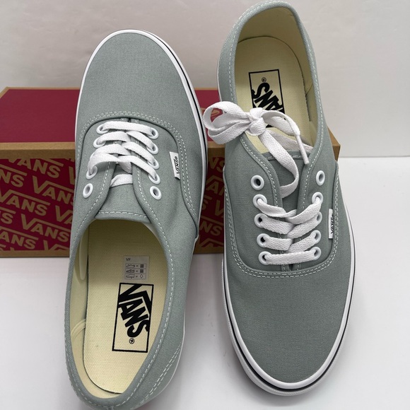 Vans Men’s Lt Gray Canvas Authentic Color Theory Pure Grey
VN000D7YEPO Sneakers - Picture 11 of 16
